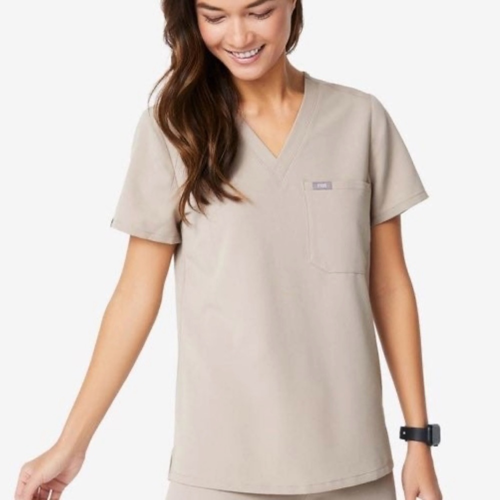 FIGS Catarina One-Pocket Scrub Top size 4XL Boulder Tan Color
